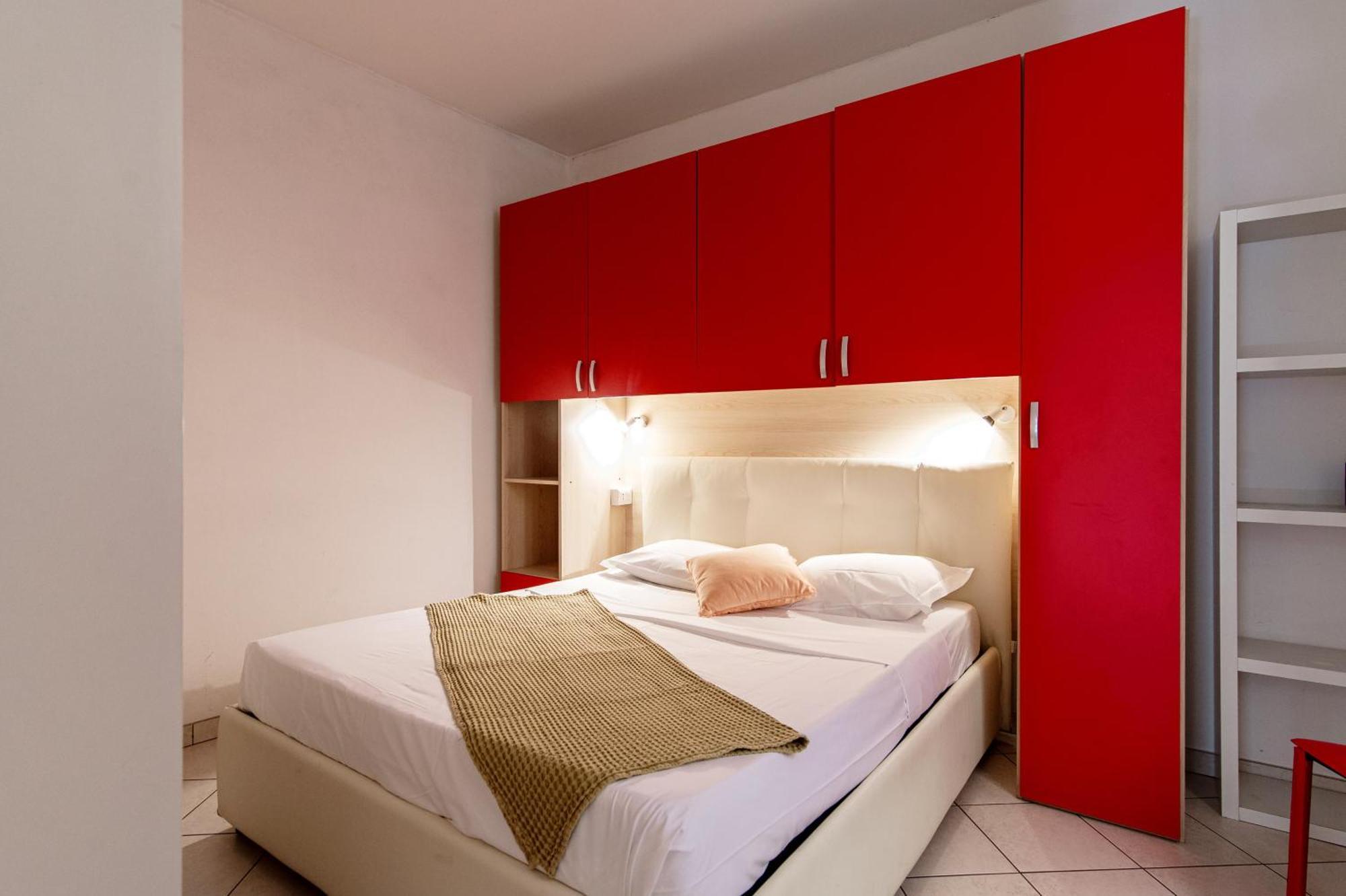 Al Duomo guest house Como Eksteriør billede